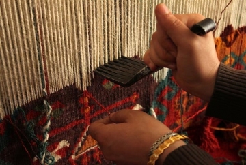 Hand-Woven vs Hand-Tufted Rugs: What are the Differences