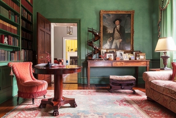 6 Innovative Ways to Decorate with Traditional Rugs