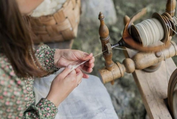 Here’s Why Handmade Rugs Take Months to Complete!