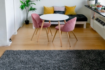 How to Make Your Room Look Bigger with Rug Decor?