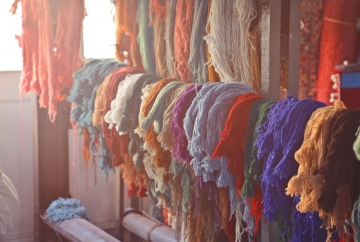 Here’s How to Create Your Own Custom Rug in 7 Steps